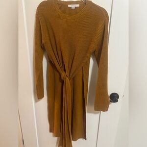 long sweater bought from Jlux but doesn’t have Jluxlabel size sml bronze